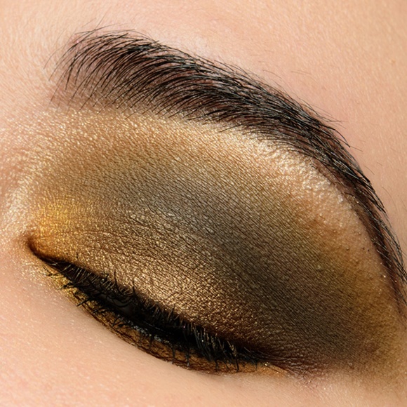 ColourPop "Boudoir Noir" eyeshadow palette - Picture 9 of 11